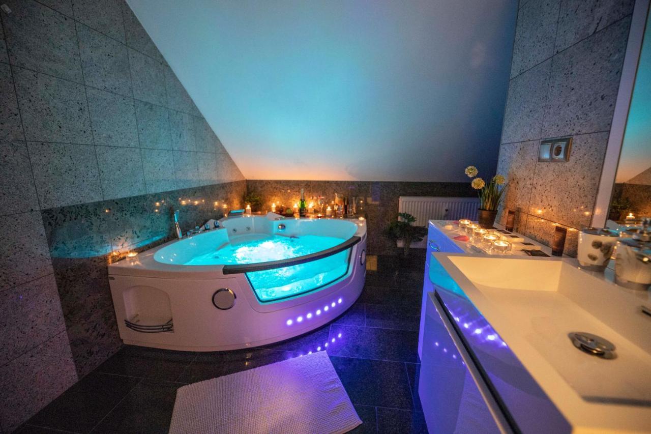 Vip Suite Hotel Heinz Dobris Dış mekan fotoğraf